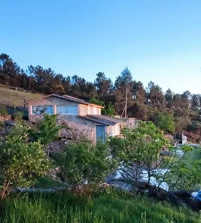 Mira Pombeira Gæstehus Castro Daire